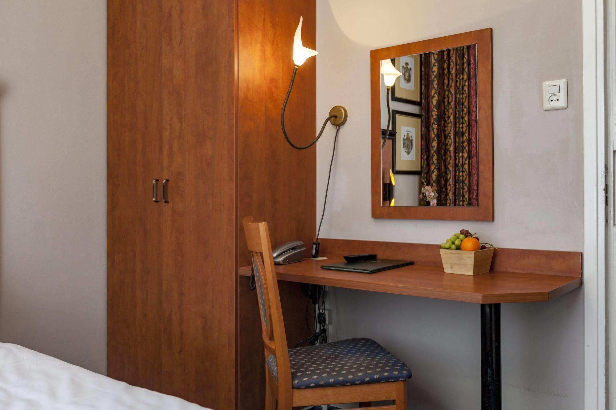 Hotel Ravel Χίλβερσουμ Εξωτερικό φωτογραφία