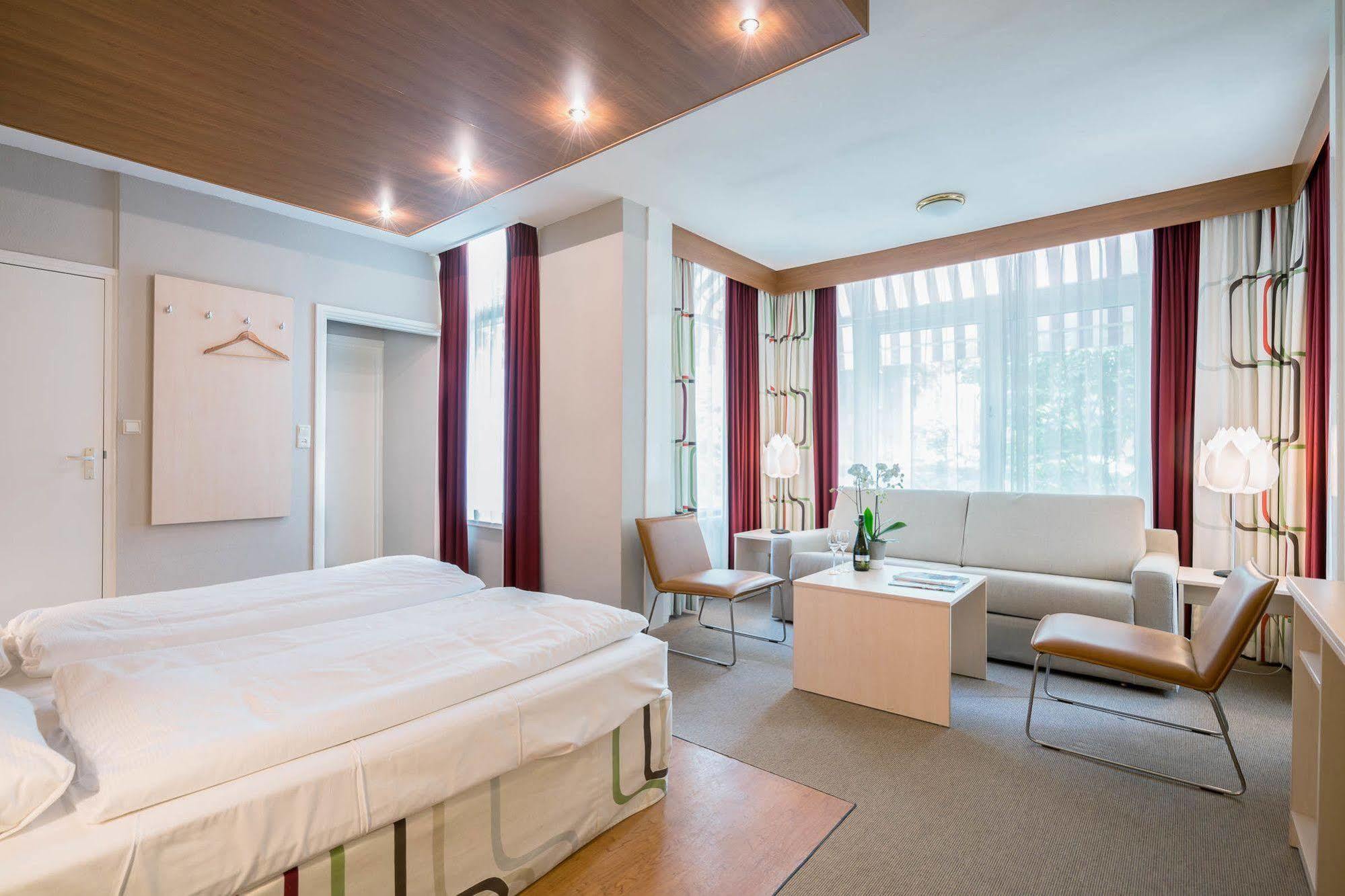 Hotel Ravel Χίλβερσουμ Εξωτερικό φωτογραφία