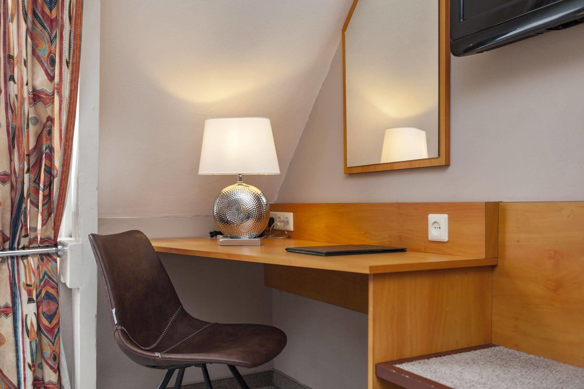 Hotel Ravel Χίλβερσουμ Εξωτερικό φωτογραφία