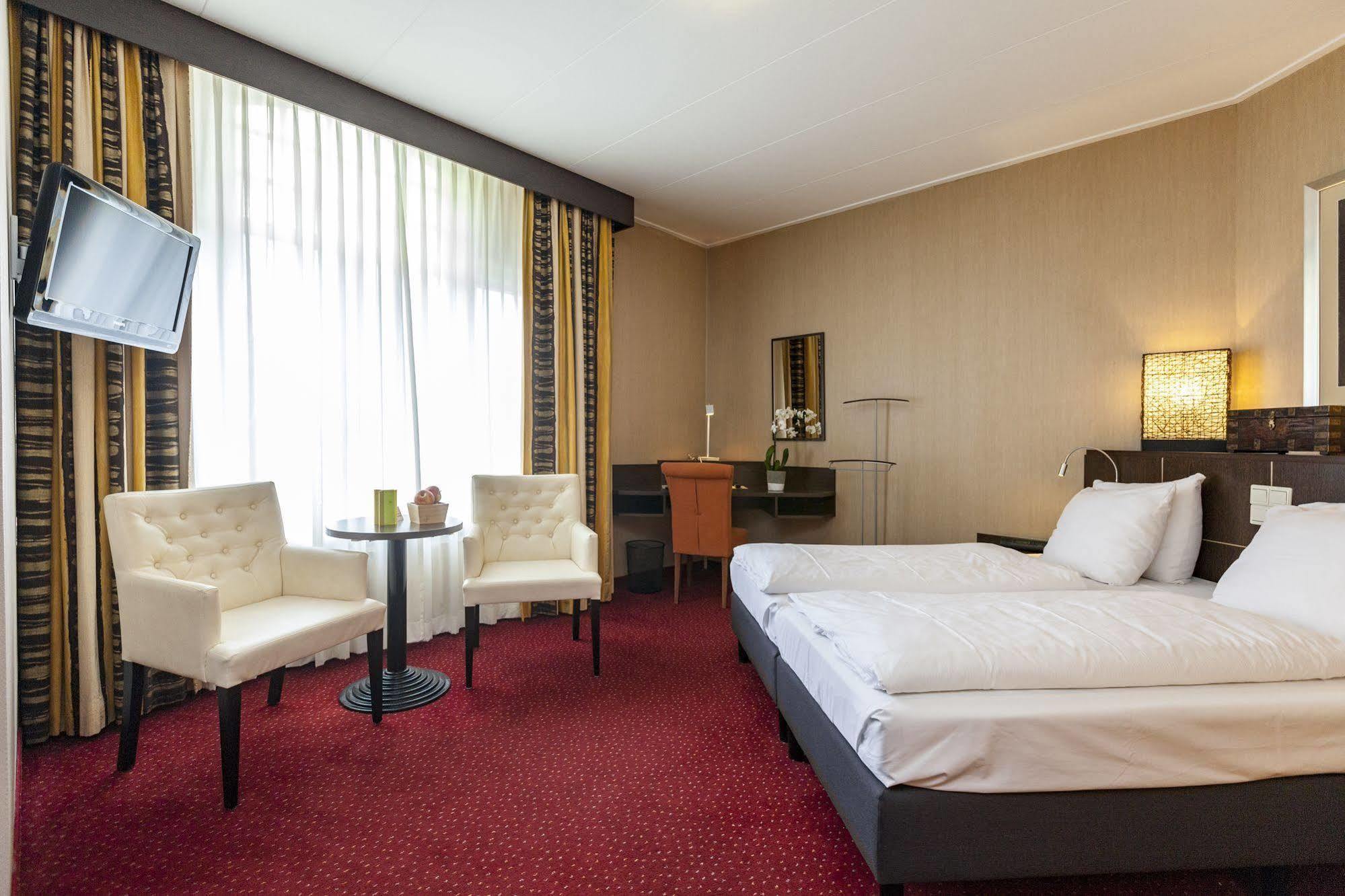 Hotel Ravel Χίλβερσουμ Εξωτερικό φωτογραφία