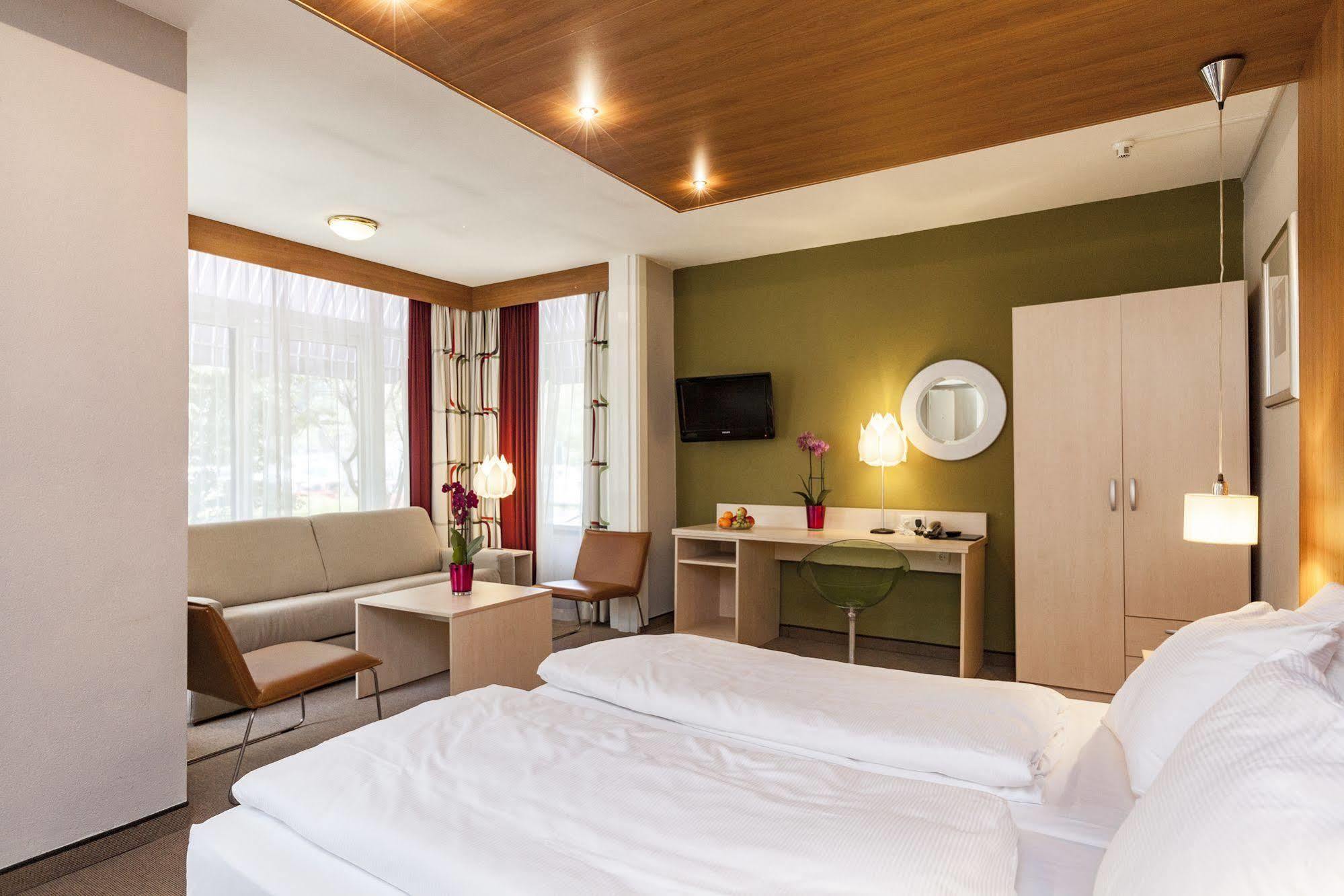 Hotel Ravel Χίλβερσουμ Εξωτερικό φωτογραφία